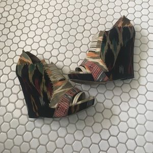 ALDO multicolor wedges